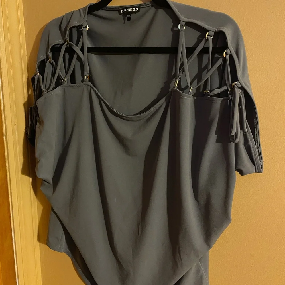 2 Express Tops - Bundle - Picture 5 of 7